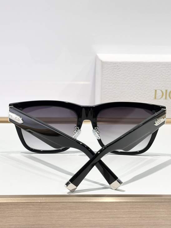 Picture of Dior Sunglasses _SKUfw76299485fw